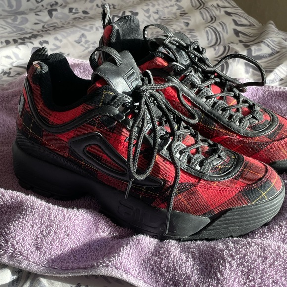 checkered fila disruptor